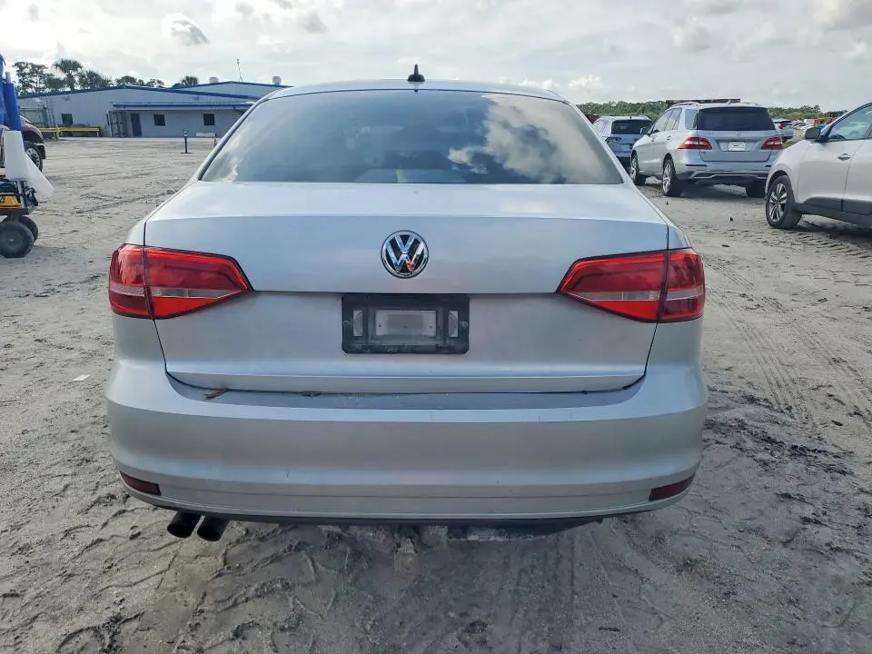2015 VOLKSWAGEN JETTA SE  