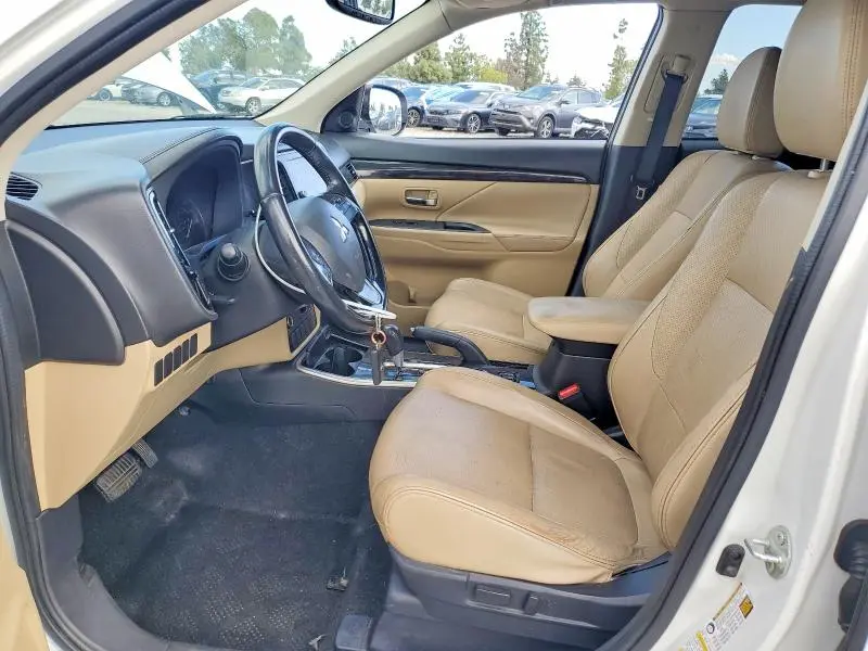 2017 MITSUBISHI OUTLANDER SE  