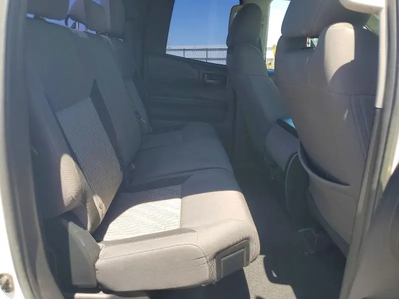 2016 TOYOTA TUNDRA SR  