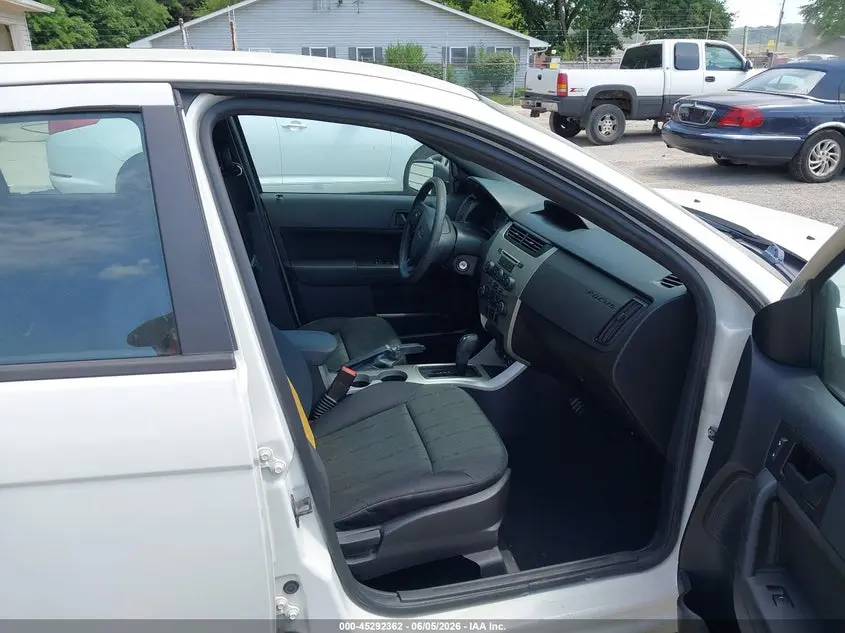 2011 FORD FOCUS SE