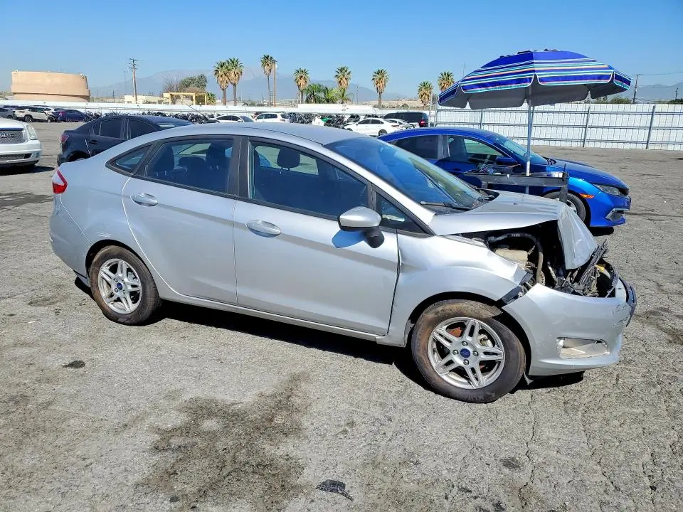 2017 FORD FIESTA SE  