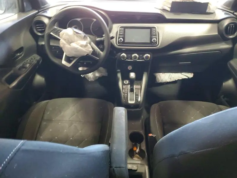 2020 NISSAN KICKS S  
