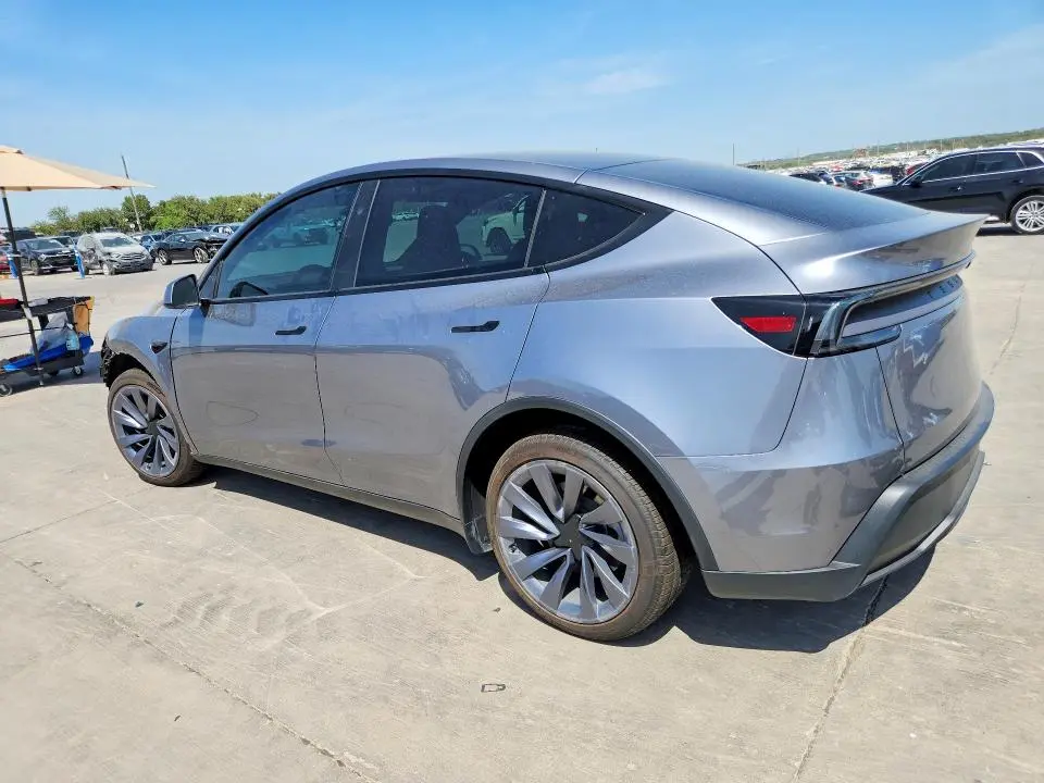 2026 TESLA MODEL Y   