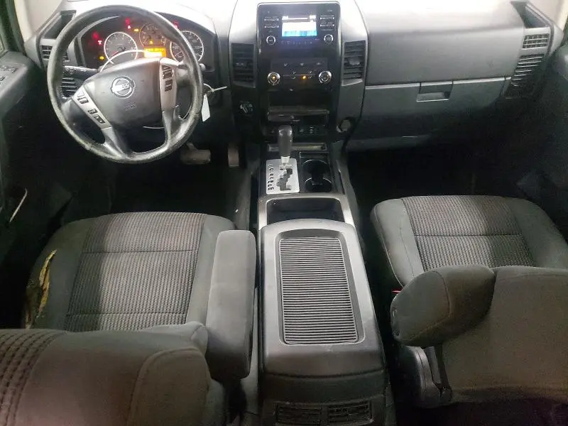 2014 NISSAN TITAN SV  