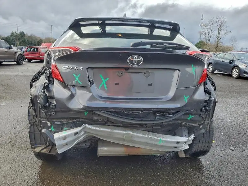 2021 TOYOTA C-HR XLE  