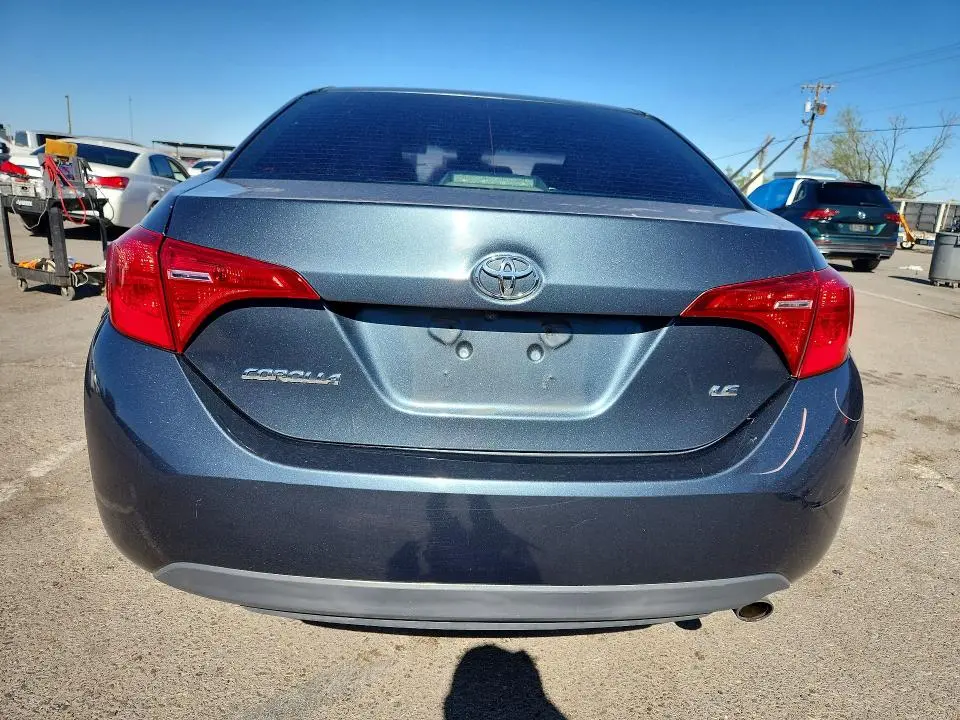 2018 TOYOTA COROLLA SE  