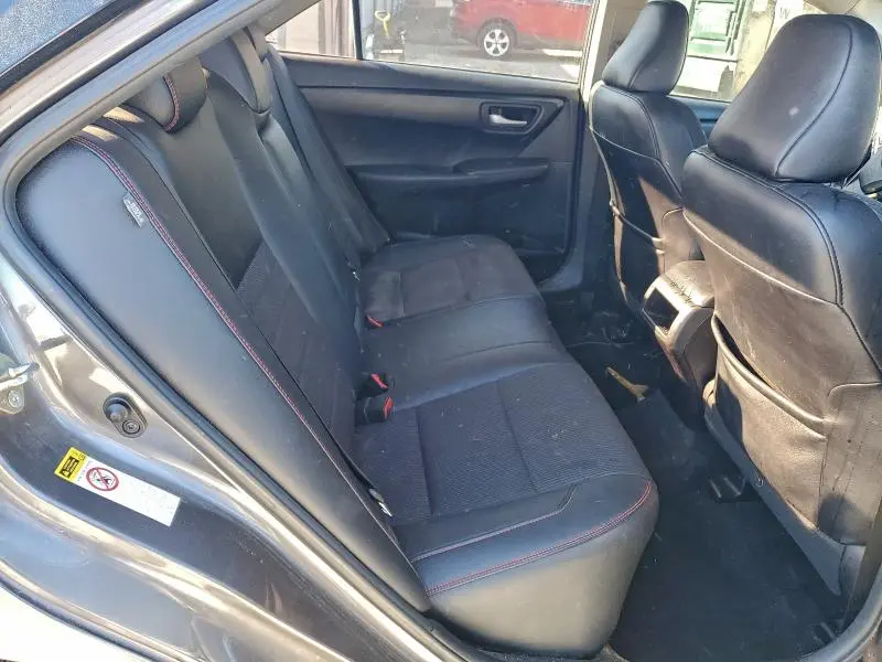 2016 TOYOTA CAMRY LE  