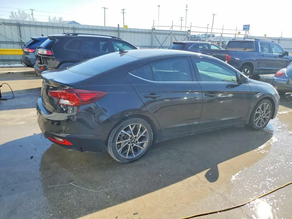 2019 HYUNDAI ELANTRA SEL  