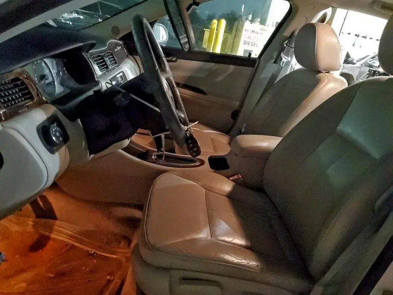 2010 CHEVROLET IMPALA LT  