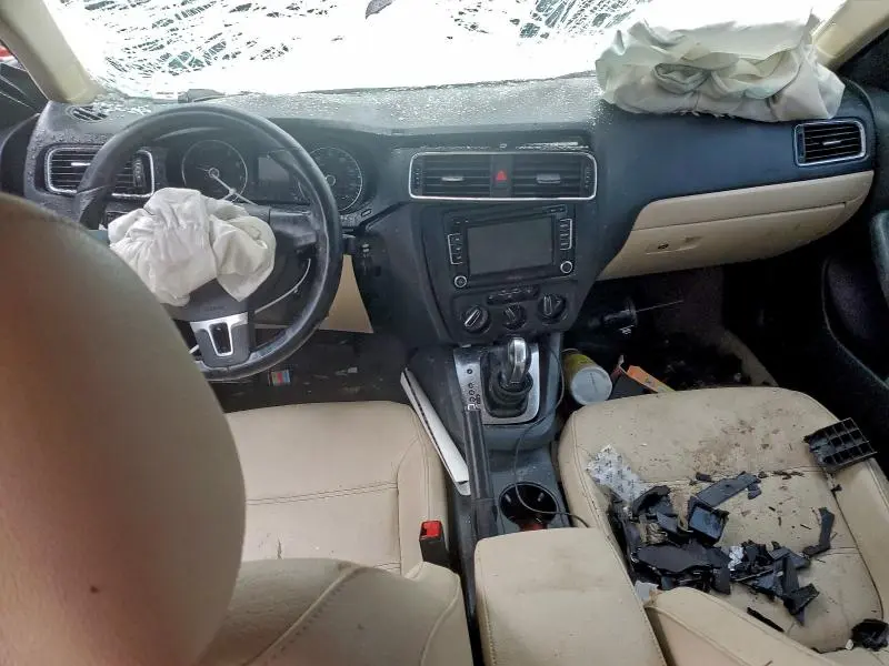 2012 VOLKSWAGEN JETTA SE  