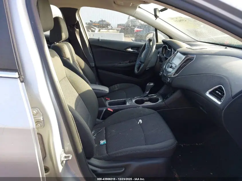 2017 CHEVROLET CRUZE LT AUTO