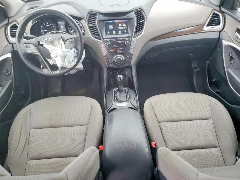 2017 HYUNDAI SANTA FE SE  