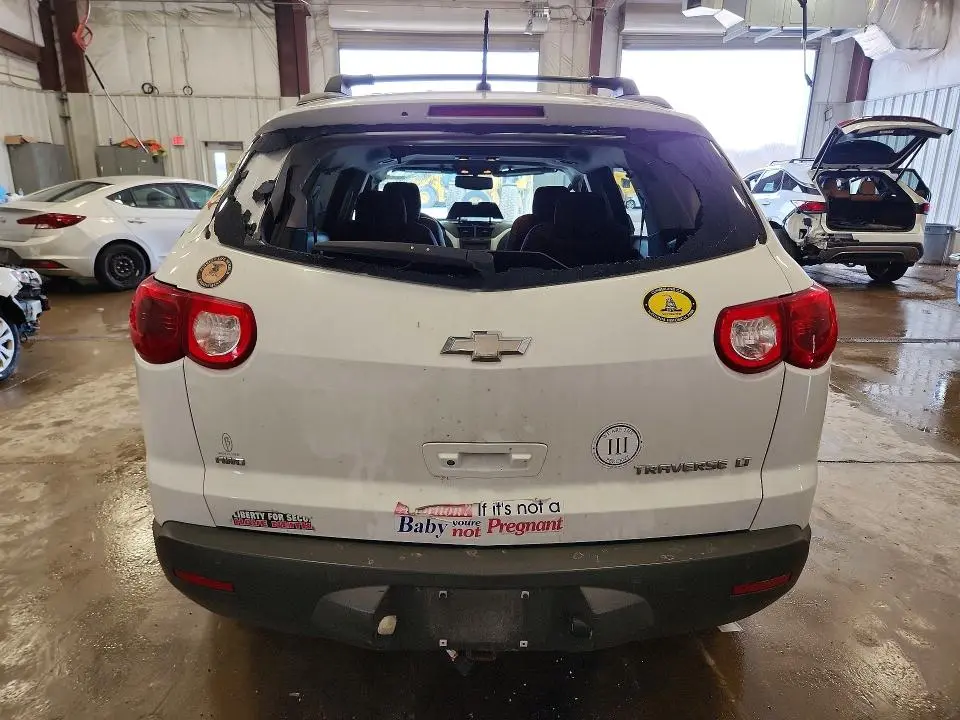 2010 CHEVROLET TRAVERSE LT  