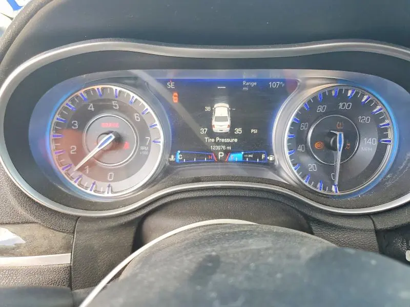 2015 CHRYSLER 300C   