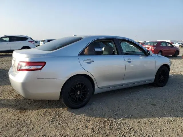 2011 TOYOTA CAMRY BASE  