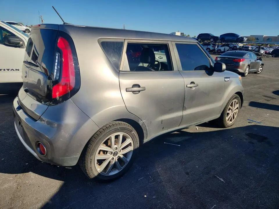 2018 KIA SOUL +  