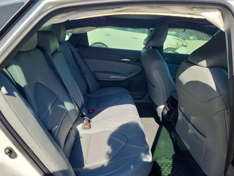 2021 TOYOTA AVALON LIMITED  