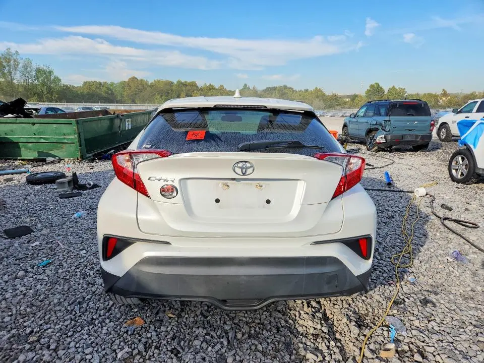 2019 TOYOTA C-HR XLE  