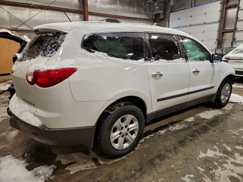 2010 CHEVROLET TRAVERSE LS  
