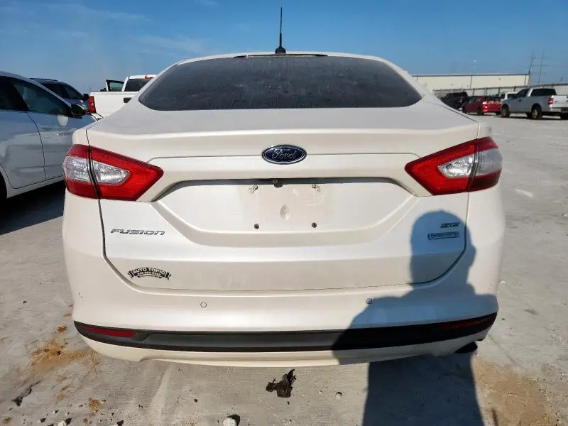 2015 FORD FUSION SE  