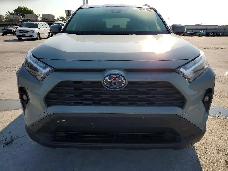 2023 TOYOTA RAV4 XLE PREMIUM  