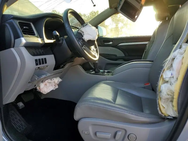 2015 TOYOTA HIGHLANDER XLE  