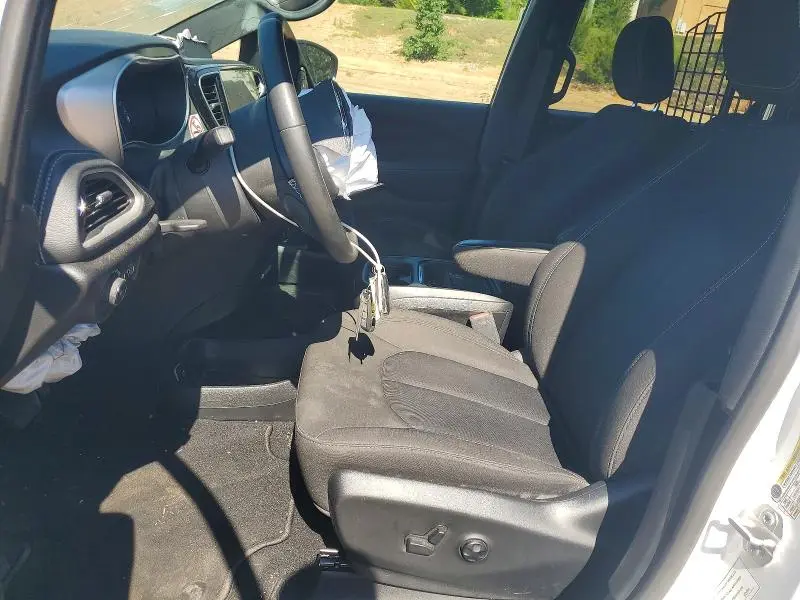 2024 CHRYSLER PACIFICA TOURING  