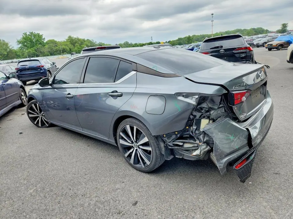 2021 NISSAN ALTIMA SR  