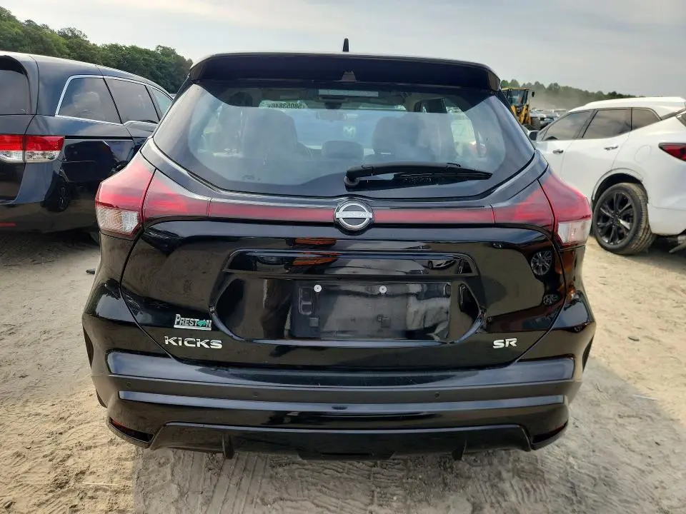 2024 NISSAN KICKS SR  