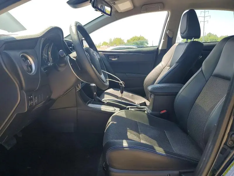 2018 TOYOTA COROLLA SE  
