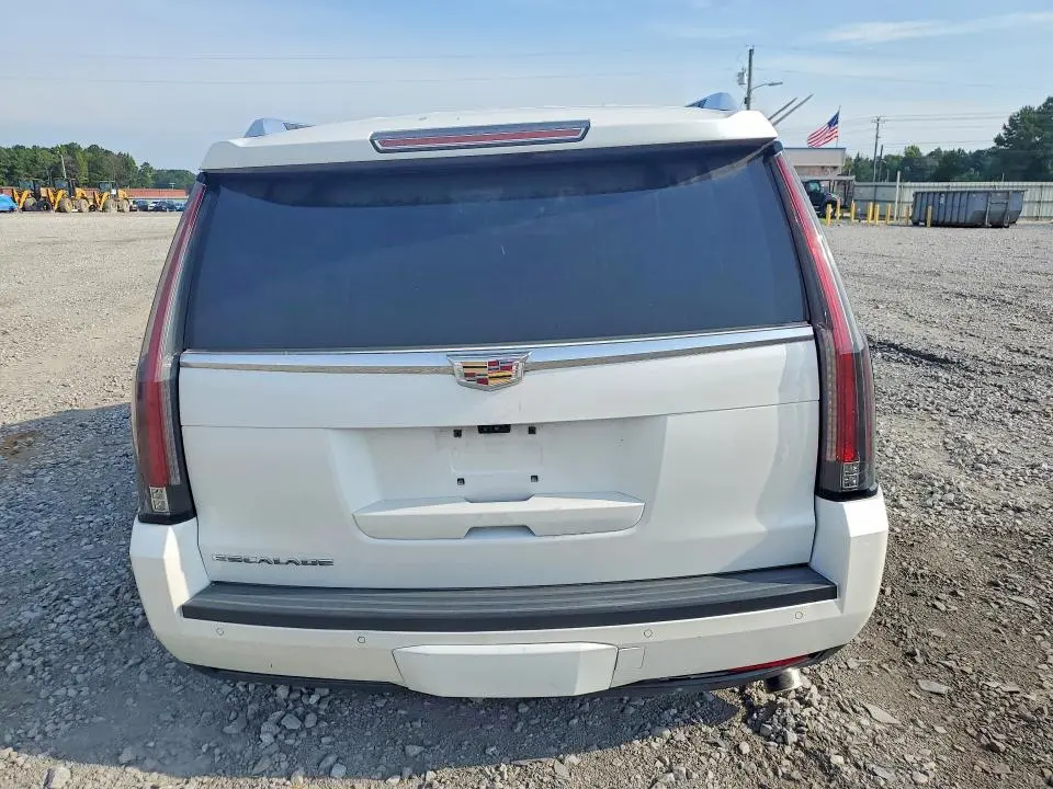 2017 CADILLAC ESCALADE LUXURY  