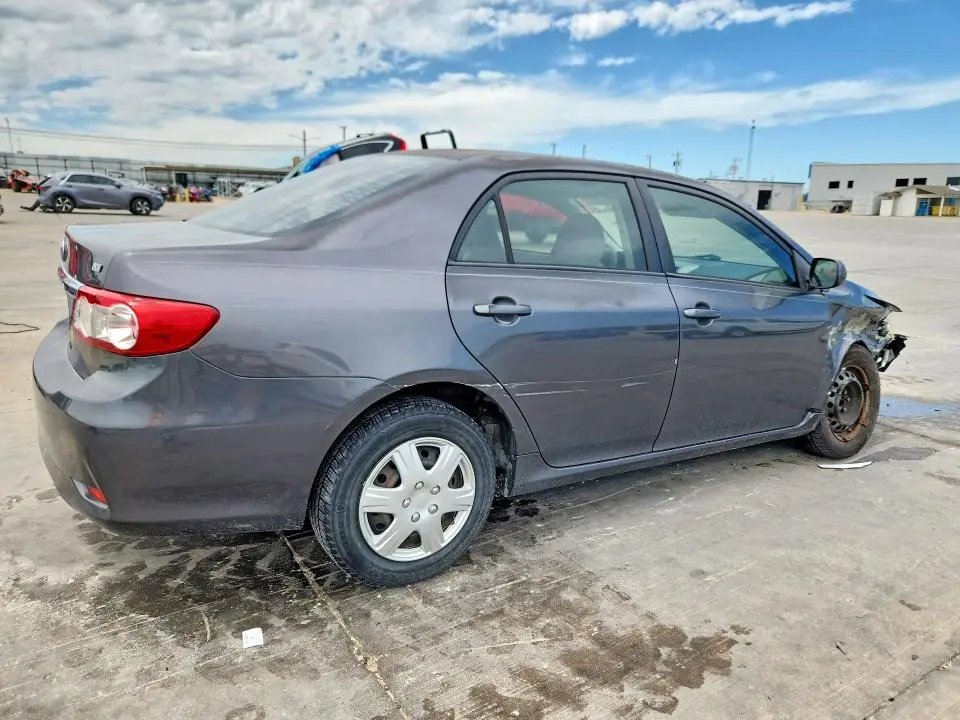 2011 TOYOTA COROLLA LE  