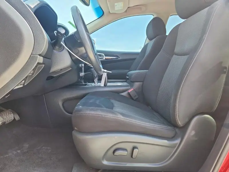 2017 NISSAN PATHFINDER SV  