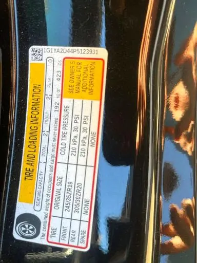 2023 CHEVROLET CORVETTE STINGRAY 1LT  