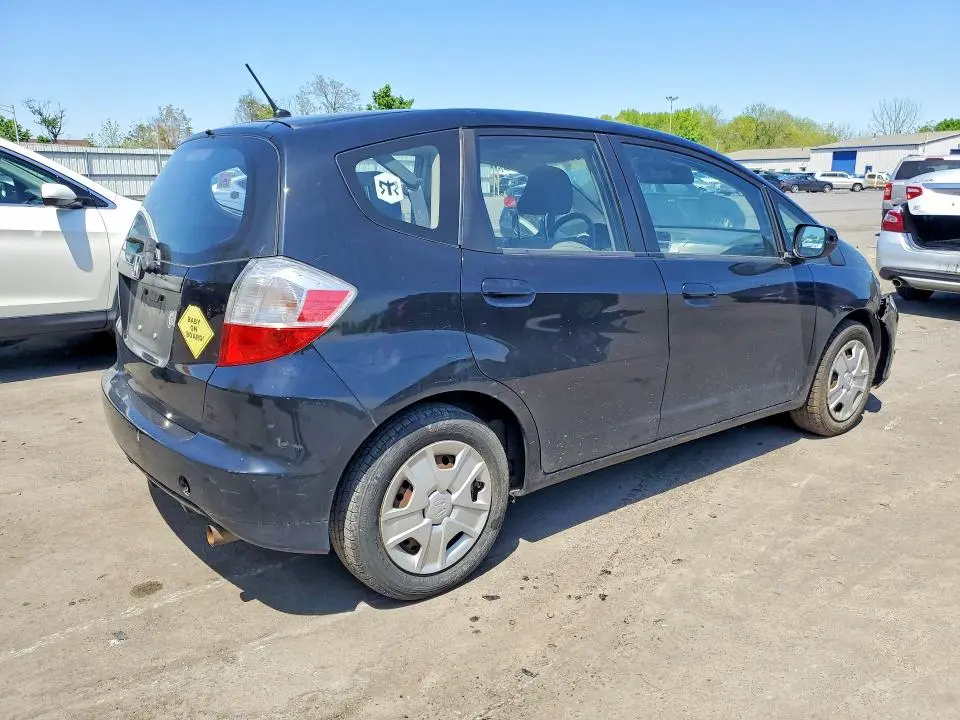 2013 HONDA FIT   