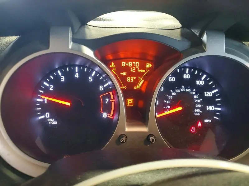 2015 NISSAN JUKE SL  
