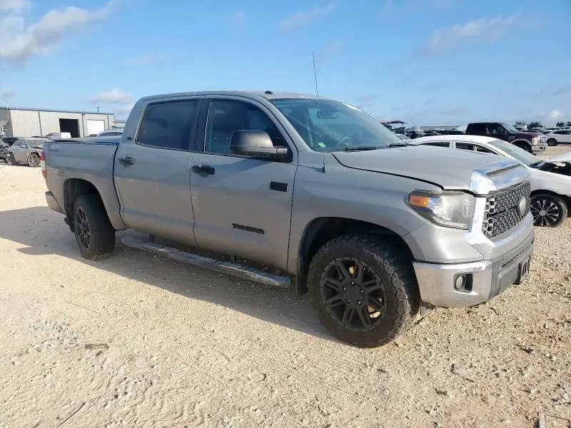 2019 TOYOTA TUNDRA CREWMAX SR5  