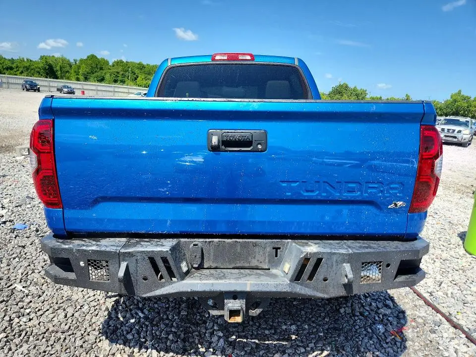 2016 TOYOTA TUNDRA CREWMAX SR5  
