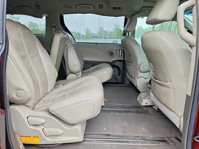 2012 TOYOTA SIENNA XLE 8-PASSENGER  