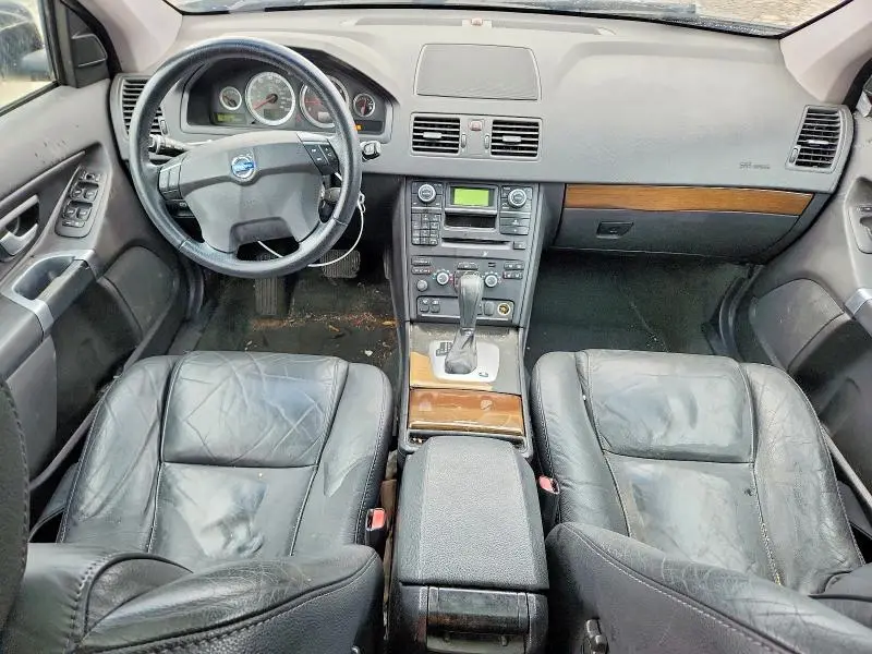 2011 VOLVO XC90 3.2  