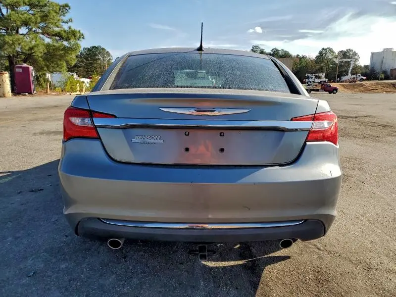 2013 CHRYSLER 200 LX  