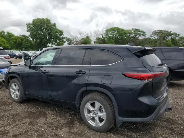 2022 TOYOTA HIGHLANDER HYBRID LE  