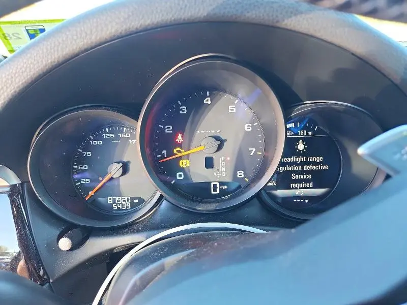 2020 PORSCHE MACAN   