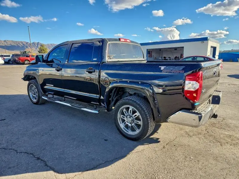 2016 TOYOTA TUNDRA CREWMAX SR5  