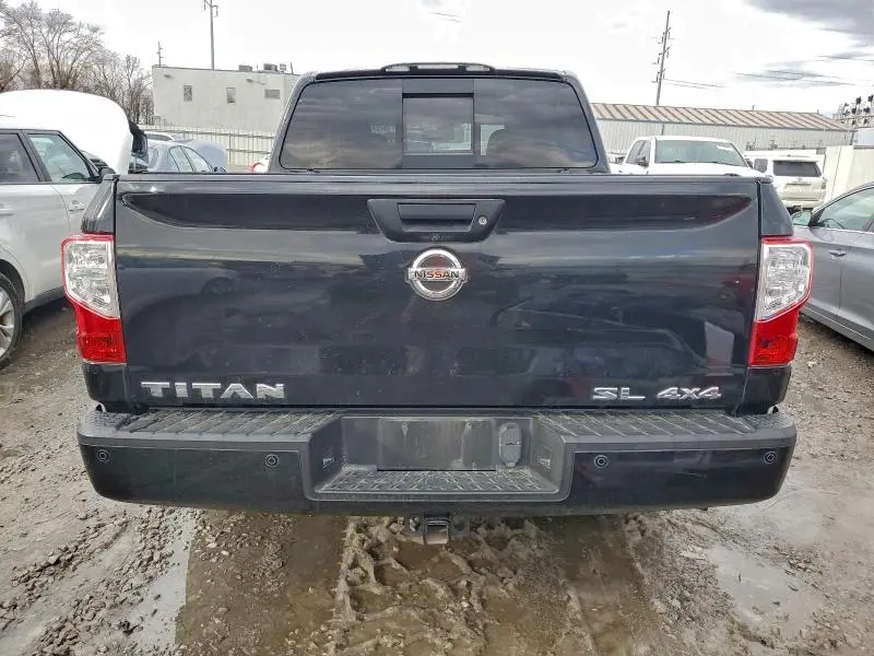 2017 NISSAN TITAN SV  