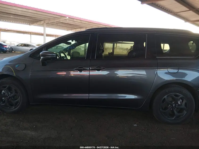 2021 CHRYSLER PACIFICA HYBRID LIMITED