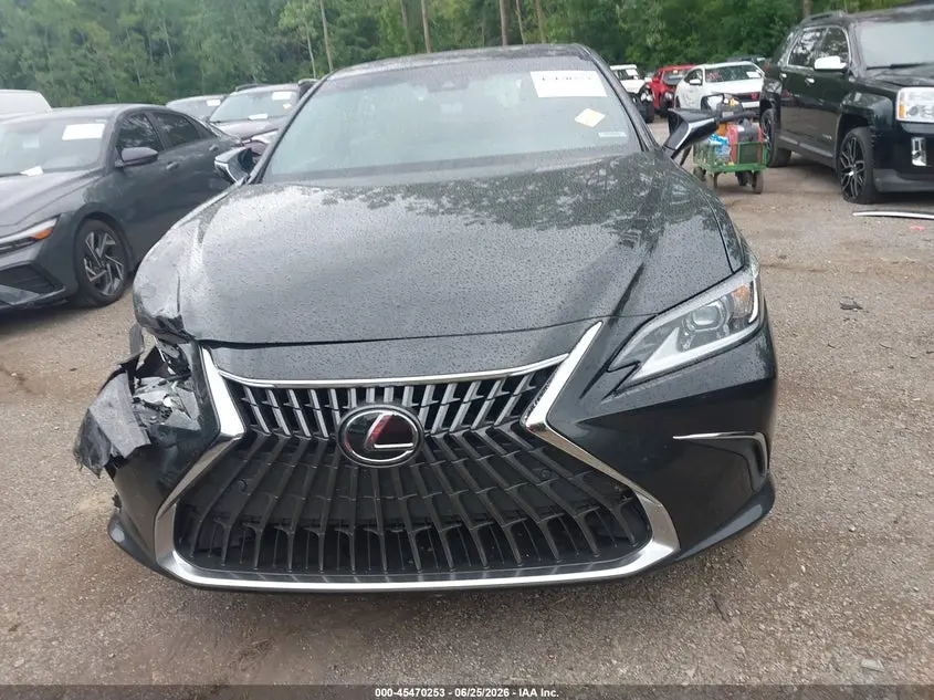 2022 LEXUS ES 250  