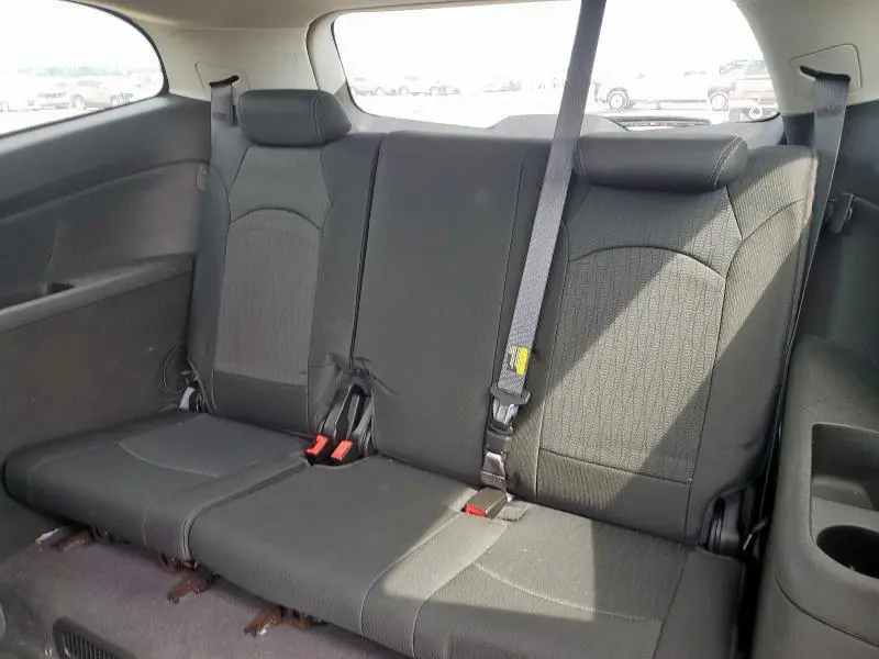 2013 CHEVROLET TRAVERSE LT  