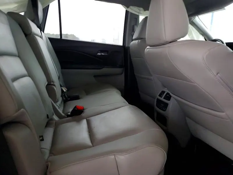 2017 HONDA PILOT EXL  