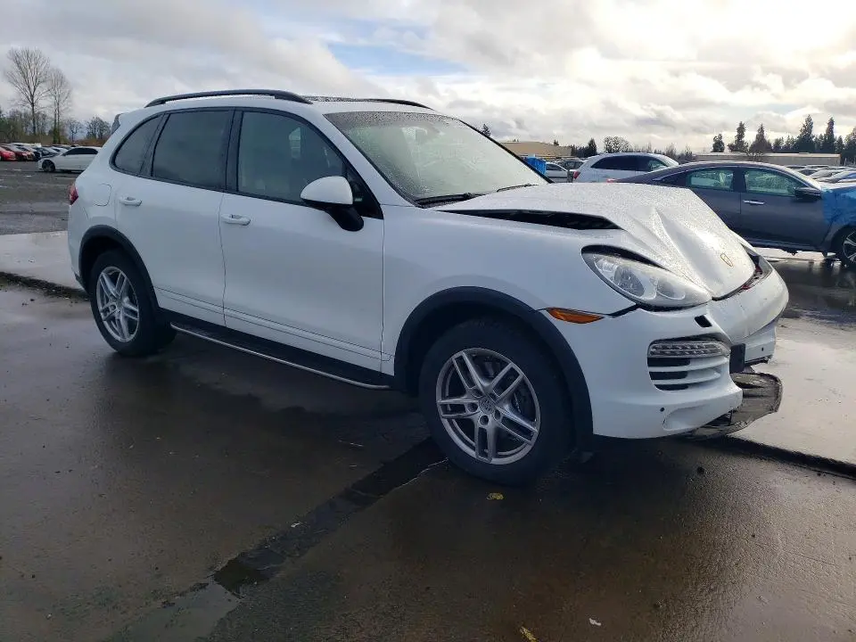 2012 PORSCHE CAYENNE   